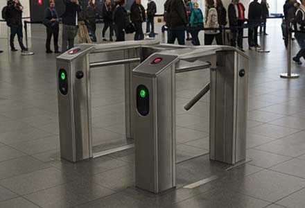 Porte de barrière oscillante commerciale