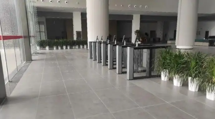 Porte de tourniquet de sécurité