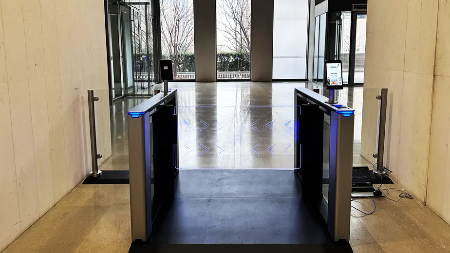 Système de contrôle d’accès par reconnaissance faciale