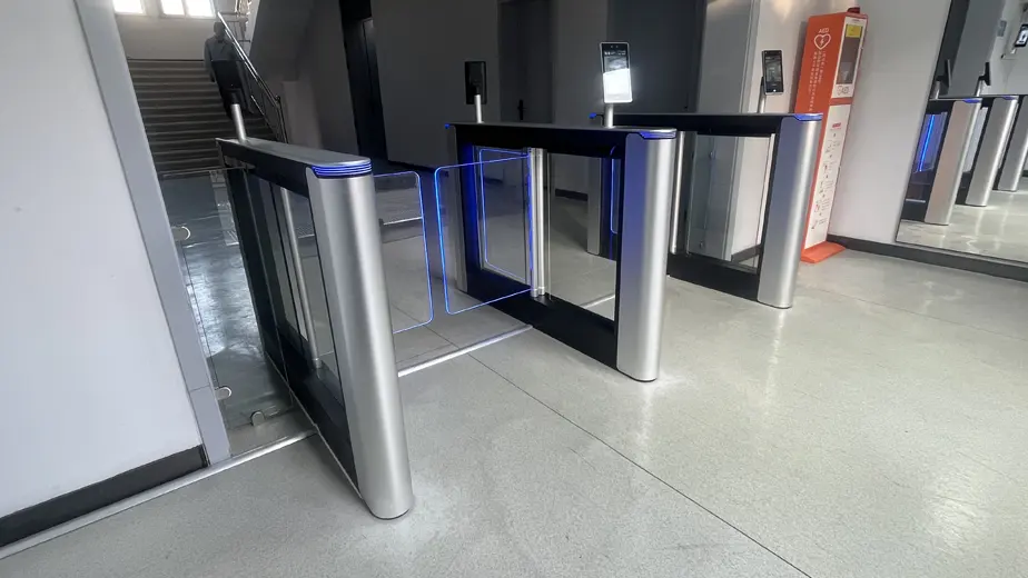 Barrière pivotante pour les immeubles de bureaux