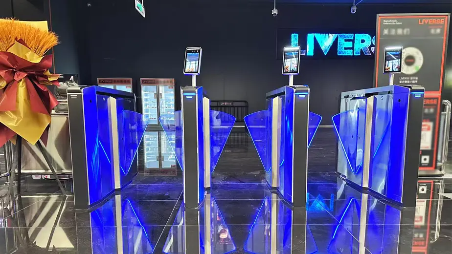 Torniquete de barrera de solapas inteligentes con reconocimiento facial